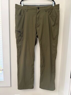 Orvis Men's Olive Straight-Leg Water Repellent Stretch Outdoor Pants Size 38/29